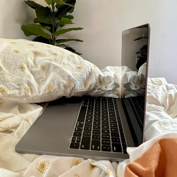 MacBook Pro 2017 - Picture 13 of 15